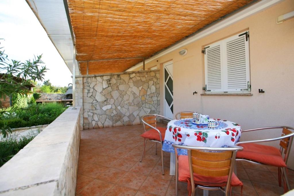 Apartments Villa Oliva Перой Номер фото