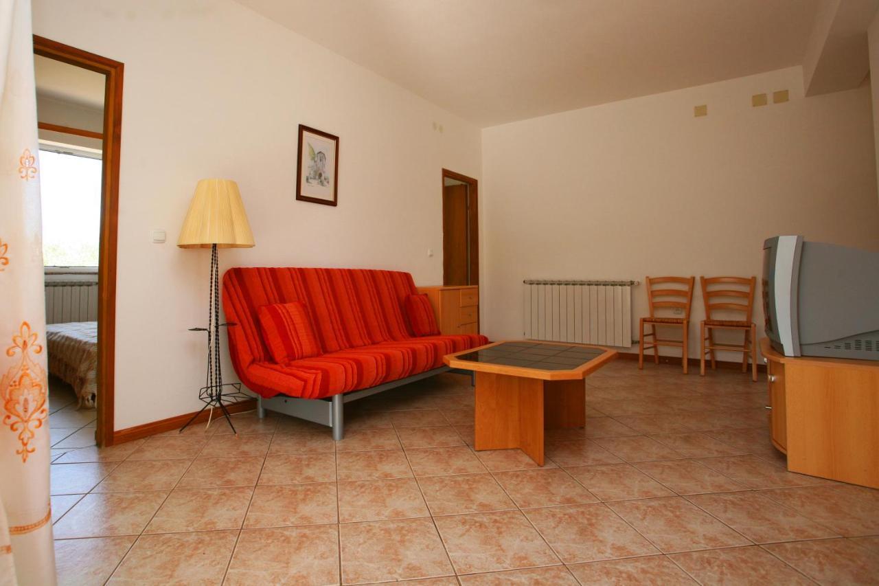 Apartments Villa Oliva Перой Экстерьер фото